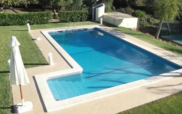 Countryside Villa with Jacuzzi and Pool