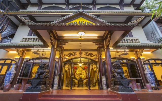 Dragon Hotel