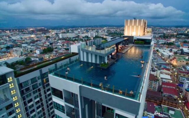 The Base Central Pattaya by Minsu