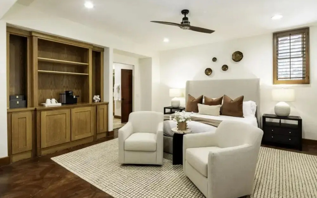 Luxury Living With Game Rooms Poolside Paradise