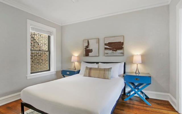 Classic & Charming 2BR Apt in Lincoln