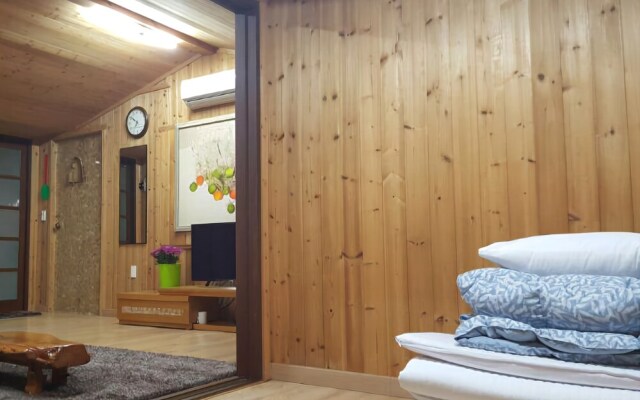 Jeju Windbell Sound Pension