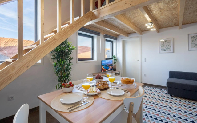 Stylish Duplex House - Terrace & River View