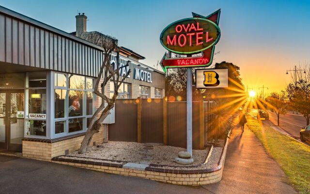 Oval Motel