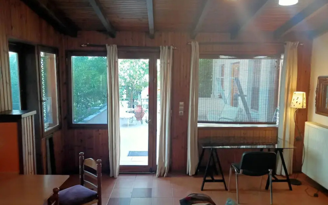 Cosy Villa With Garden, Near the Beach in Greece