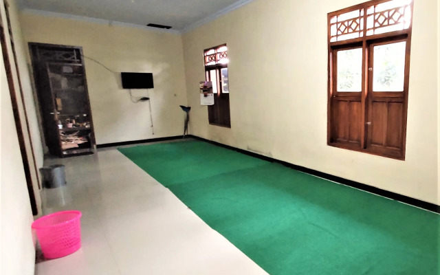 Homestay Griya Merpil - Hostel