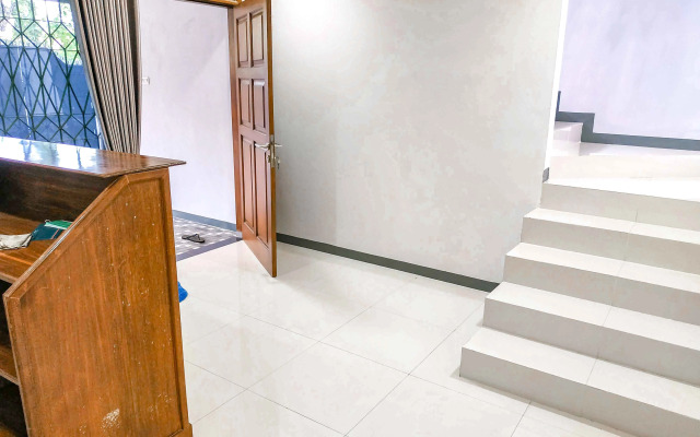 RedDoorz near Pasar Atom Mall