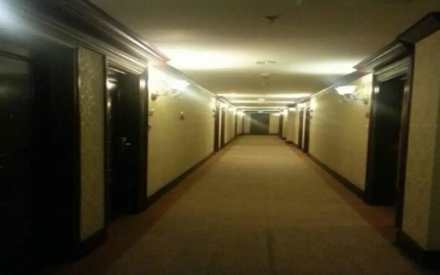 Tianjin First Hotel (Xiao Bai Lou Five Avenue Tourist Area)