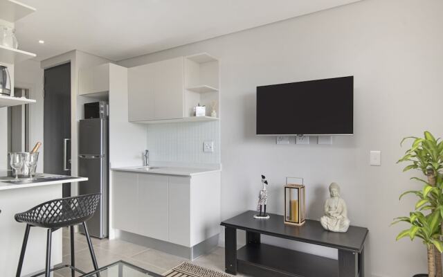 707 at Two six two Florida Road