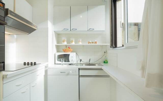 FOCH-CHAMPS ELYSEES Suites