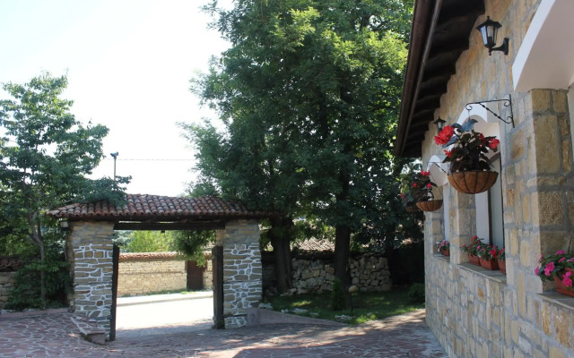 Complex Izvora