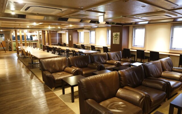 Shinjuku Kuyakusho-mae Capsule Hotel