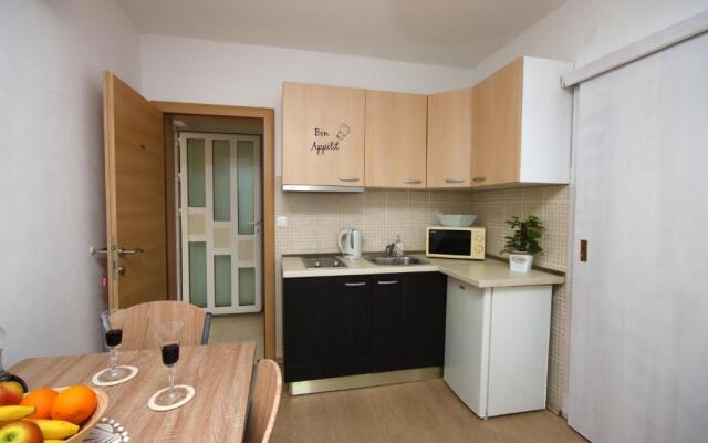 Nina Apartments