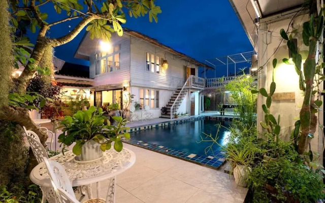 Paradise 6 Bedroom Pool Villa
