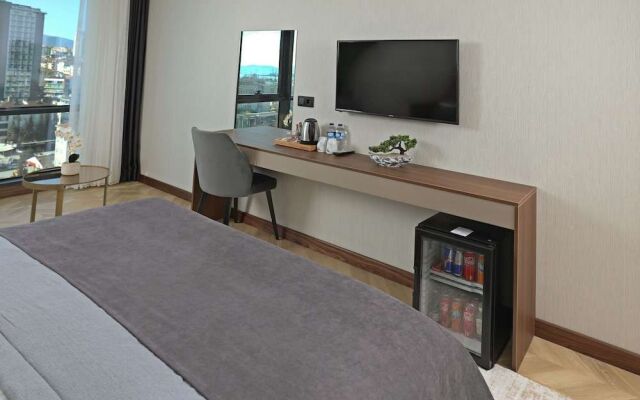 Moncher Hotel