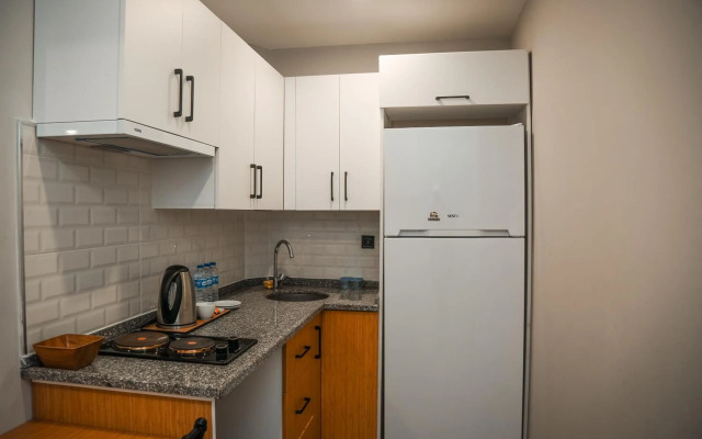 White Golden Suite Hotel