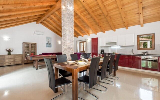 Amazing Home in Gostinjac With Wifi and 3 Bedrooms
