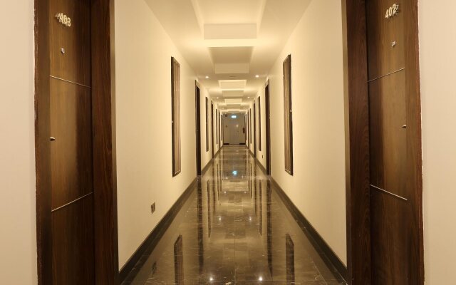 Clover Suites Royal Lake Yangon