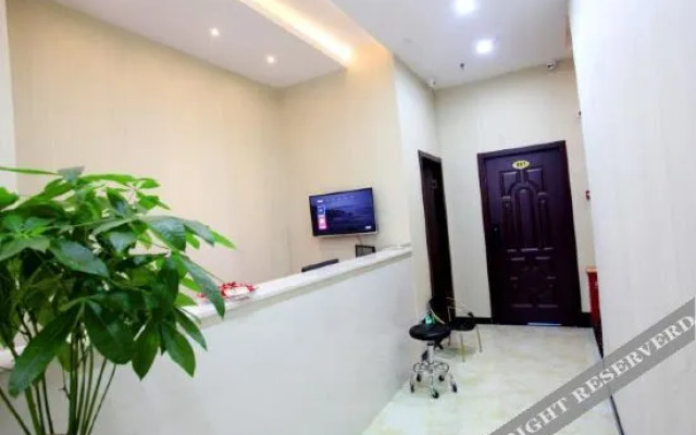 Chongqing Ruolan Hotel