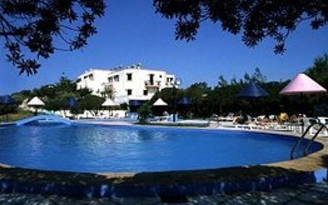 Minoan Prince Hotel Bungalows