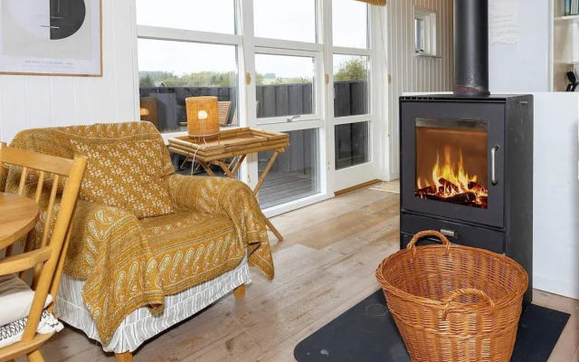 6 Person Holiday Home in Oster Assels-by Traum