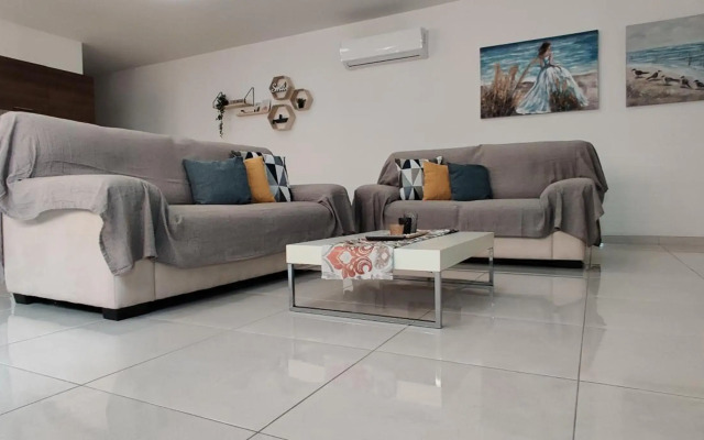 Lorenza Letting Maisonette