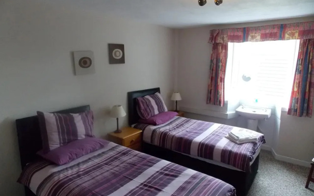 Station View Guest House