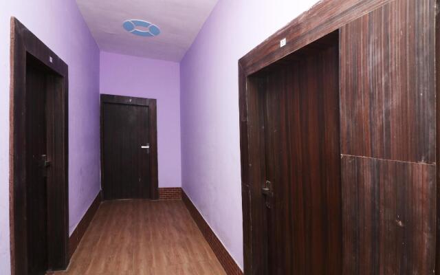 Raj Mahal By OYO Rooms