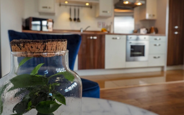 SA Today Apartments Farnborough with Fibre Wi-Fi & Netflix