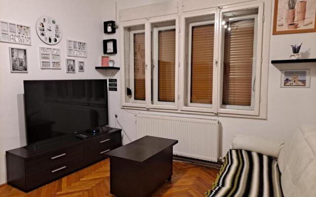 Apartment Pops 2