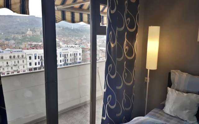 Avlabari City View Apartment
