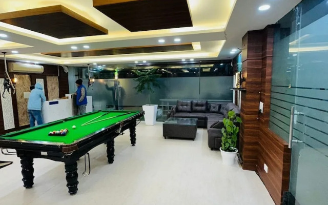 V Rooms