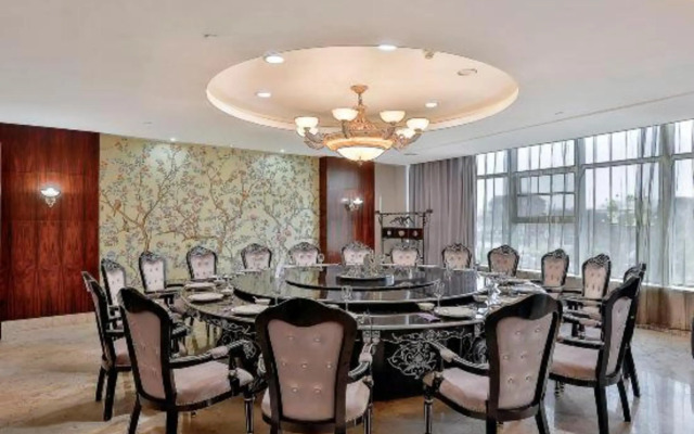 Long You West Lake Hillview International Hotel