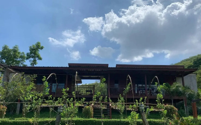 Mai Ngern Mai Thong Resort