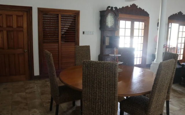 10 Br Guesthouse - Montego Bay - Prj 1434