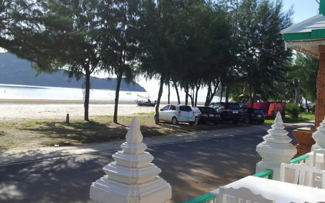 Samroiyod Beach Resort