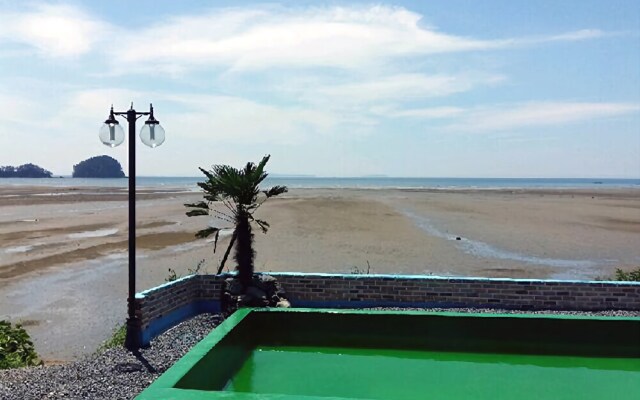 Seocheon Sky Pension