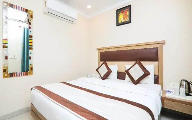 OYO 15567 Hotel Amar International