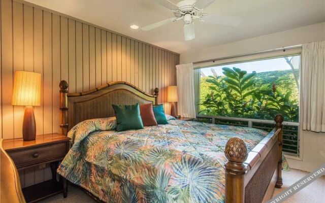 Pali Ke Kua 124 by RedAwning