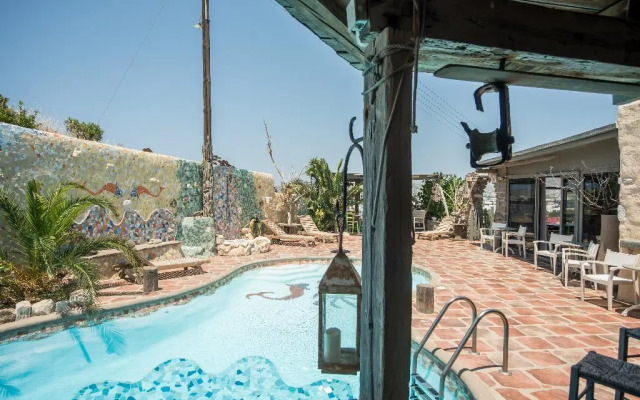 Anthippi - Adults only