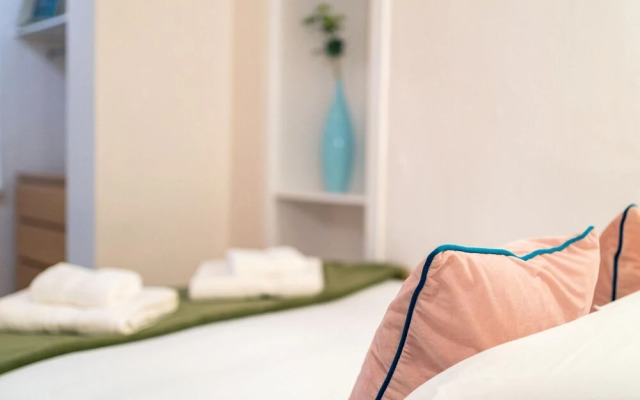 The Jam - Cunningly Good Cunningham Street Apartment