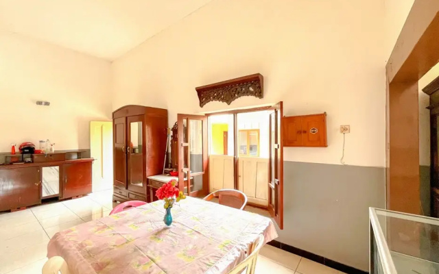Penginapan Garuda Batu