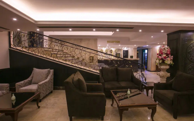 Strand Hotel