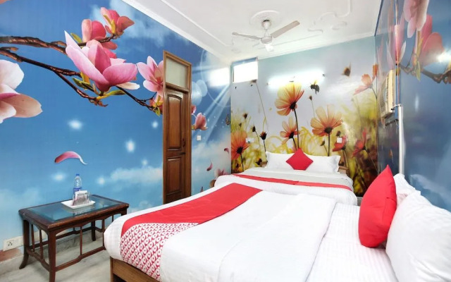 OYO 16736 Hotel Hm Crystal