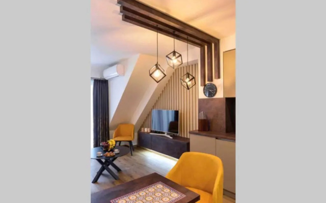 Cozy,Stylish,Modern Apt With Terrace/Top Location