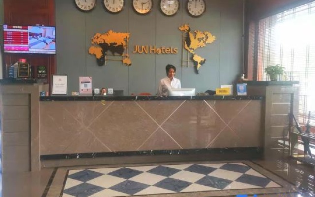 Junyi Apartment Hotel (Pingyuan Highway Intersection) – People – Meizhou