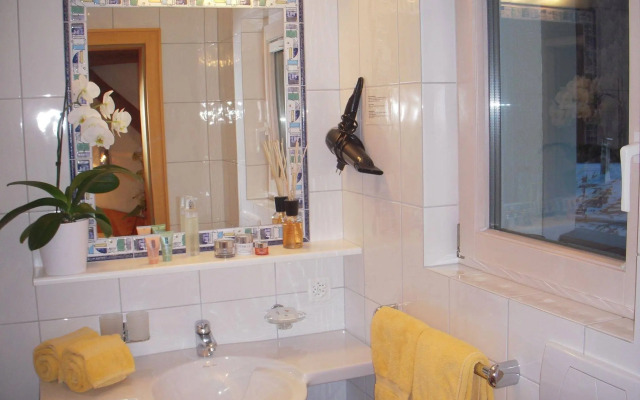 LARET private Boutique Hotel - Adults only