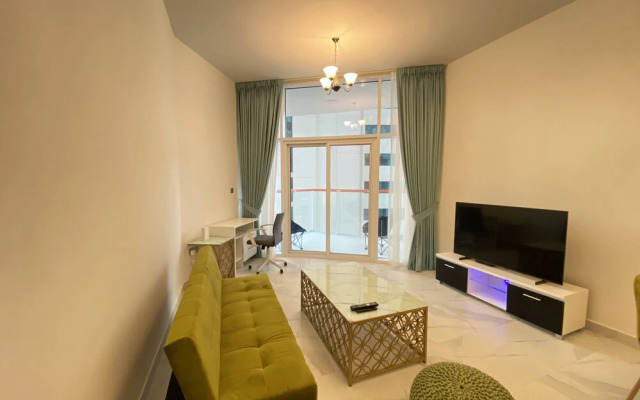 Lux BnB 2BD Canal Views Business Bay