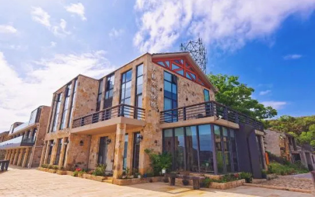 Dashi Award Museum Homestay