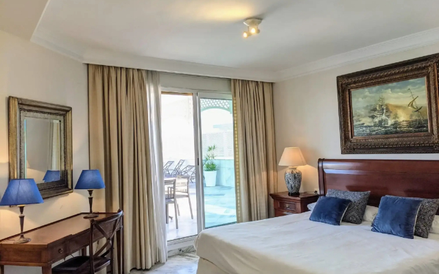 Coral Beach Aparthotel